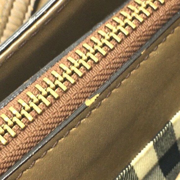 Authentic BURBERRY Inside Checkered Shoulder Bag L